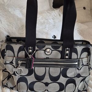COACH DAISY SIGNATURE BLACK JACQUARD SHOULDER HANDBAG PURSE
